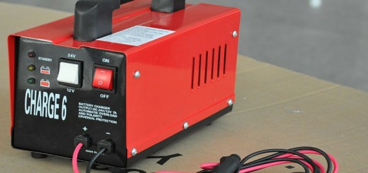 Cómo escoger un cargador de batería para carro